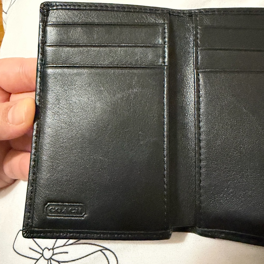 🖤Rare Vintage Coach Black Gray Signature Canvas Soho Wallet with Buckle Accent - Picture 10 of 14